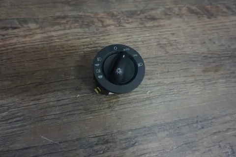Article Y63N