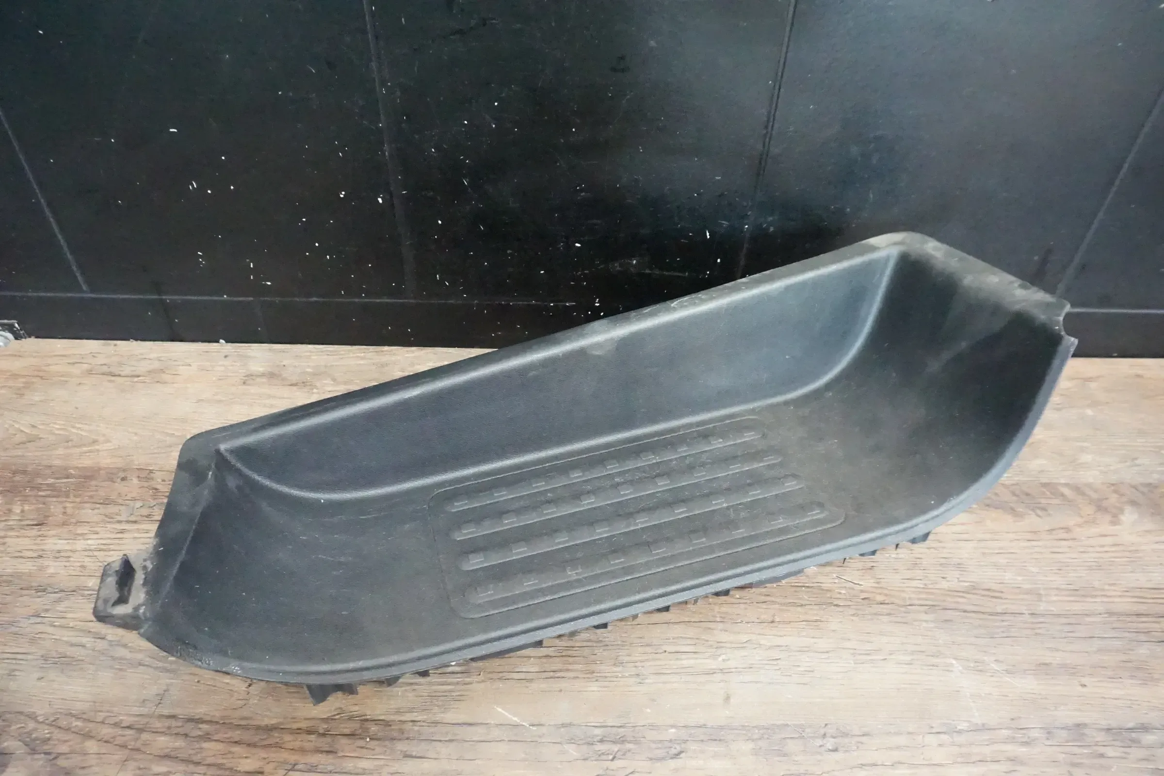 VW T5 T6 Transporter Trittschale Trittstufe Beifahrertür 7H0863736F - Bild 1