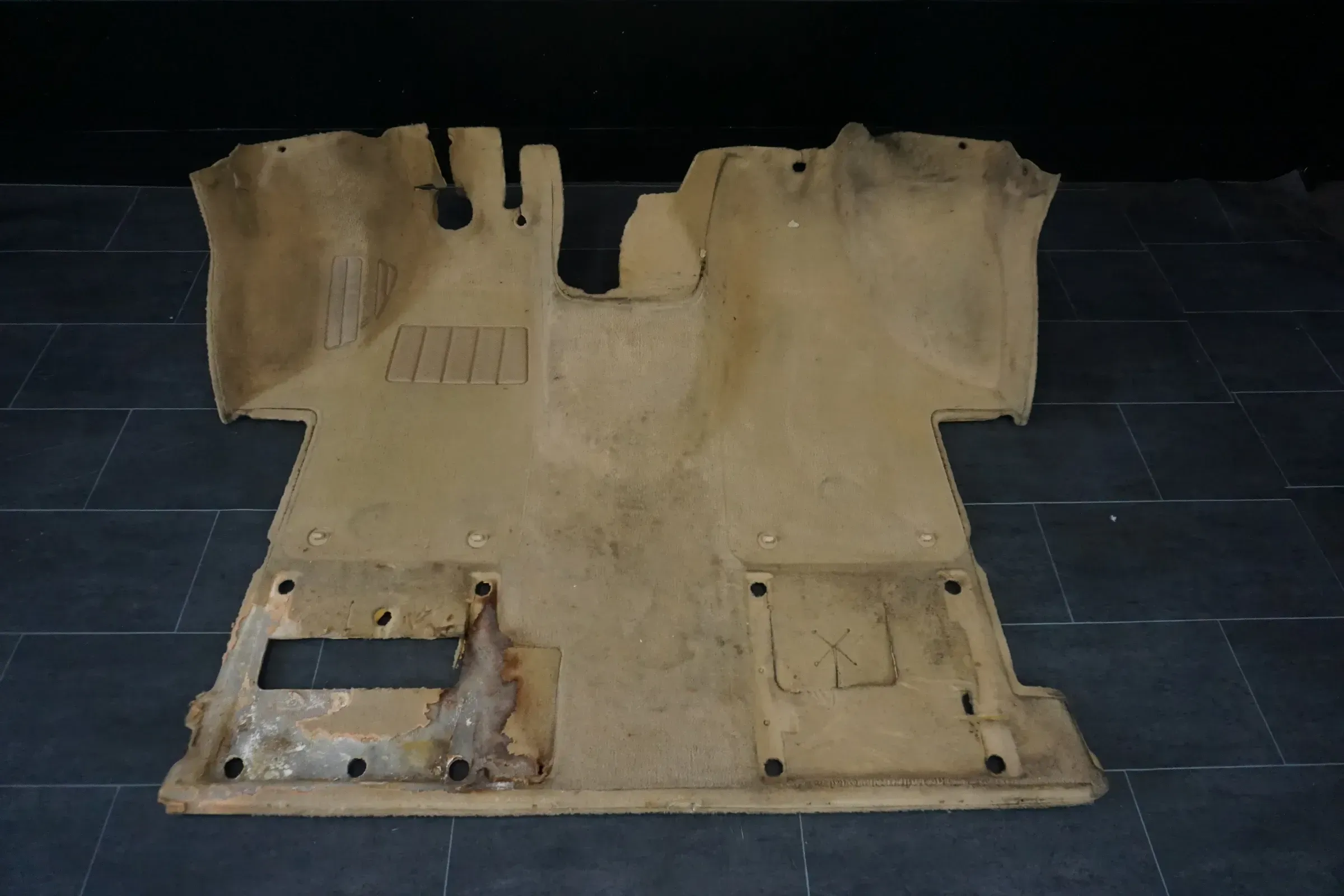 VW T5 Multivan INNENRAUMTEPPICH TEPPICH vorne Beige 7H5863711 Boden - Bild 1