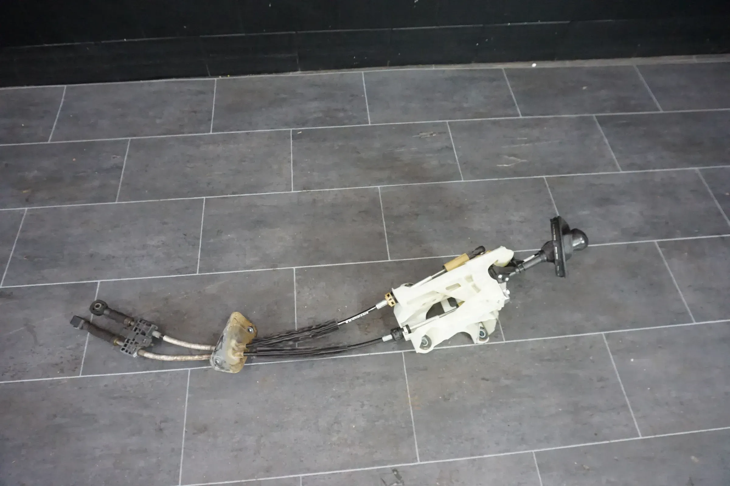 Schaltseil Schaltseile Seilzug Schaltgetriebe 5-Gang VW 7J/7H T5 7H1711877AG - Bild 1