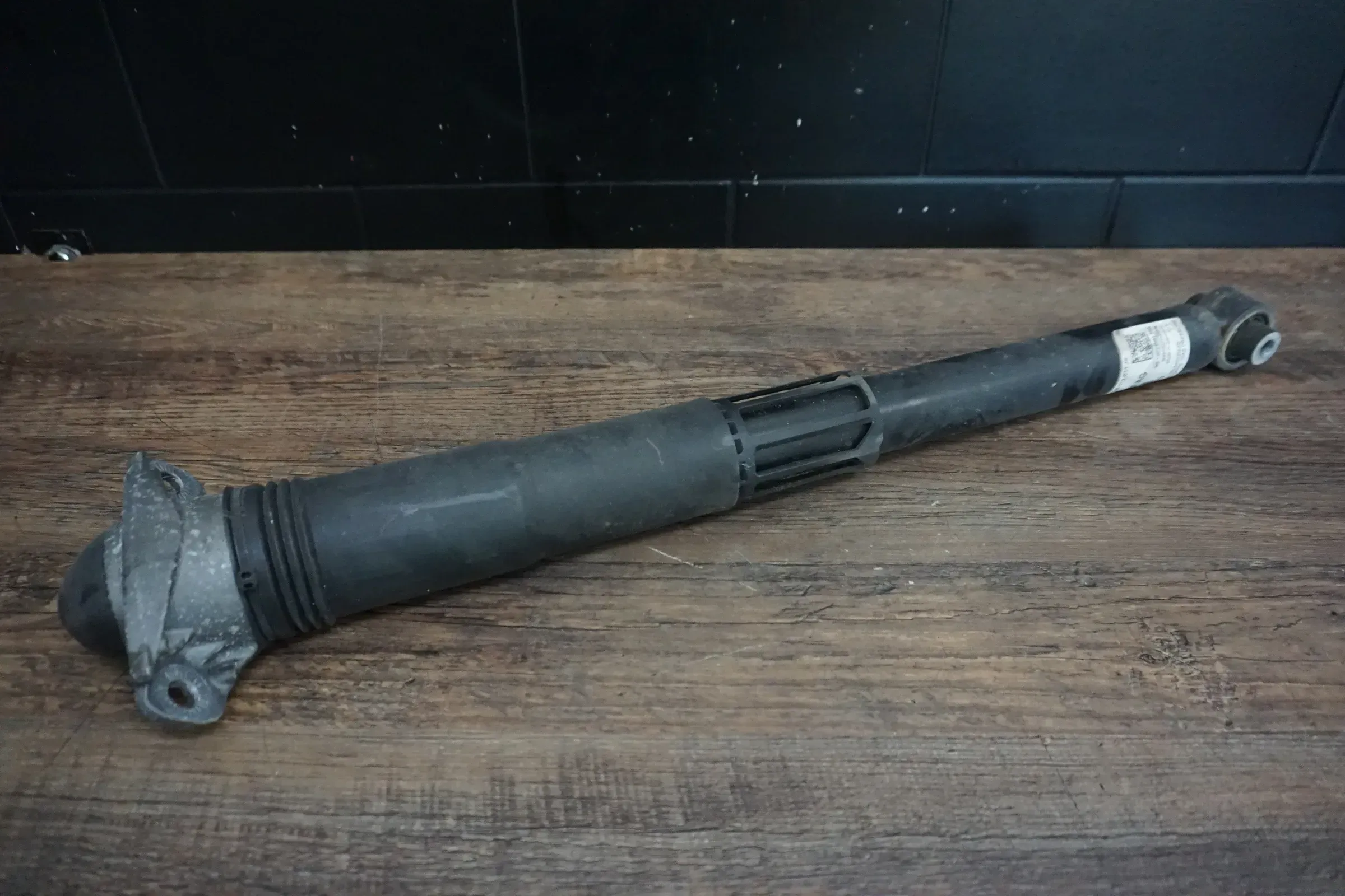 ORIGINAL VW Arteon Stoßdämpfer hinten links rechts 3Q0513049JK 3Q0513049JL - Bild 1