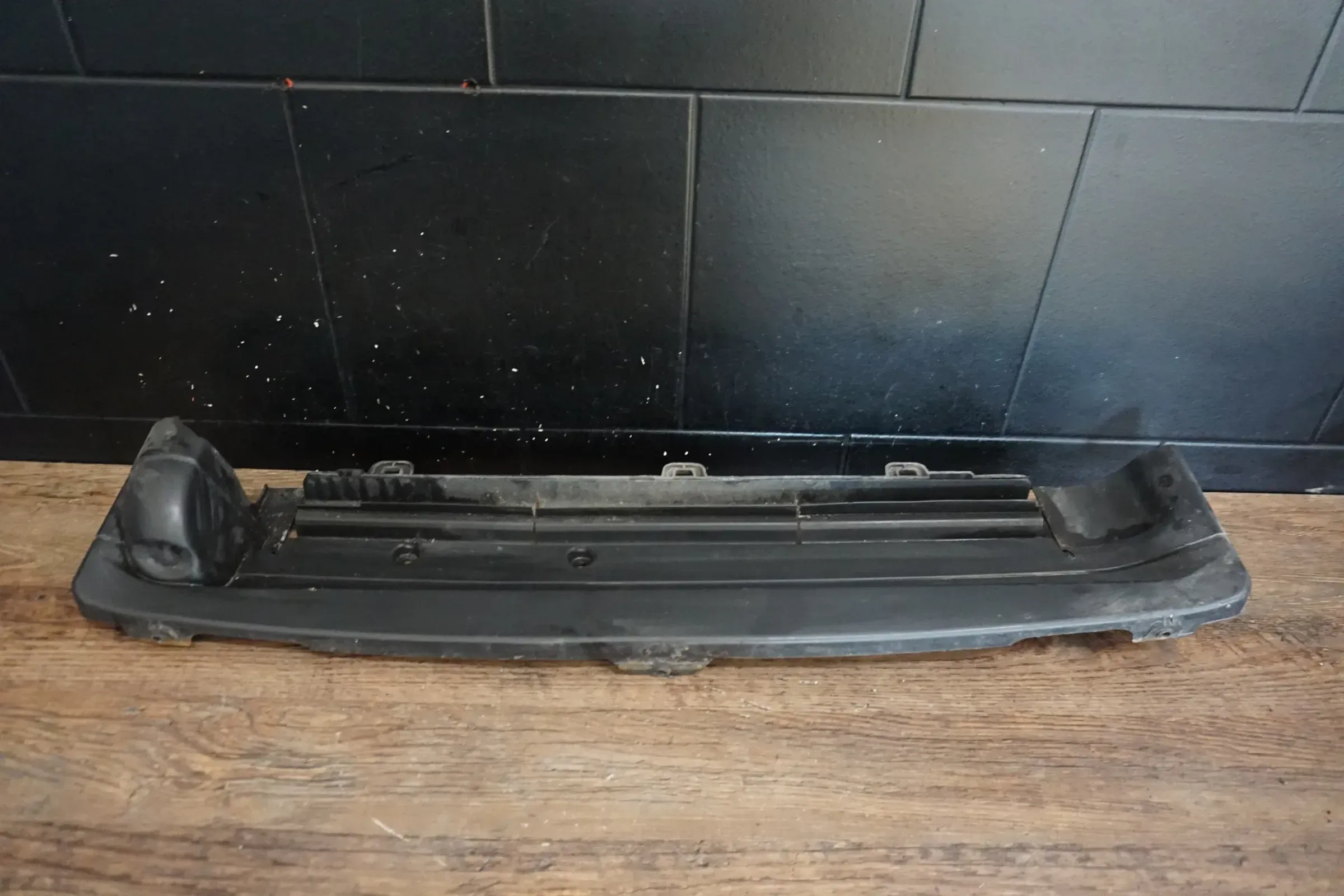 Volkswagen Transporter - Caravelle T5 2014 Lufteinlass Luftführung 7E0805962B - Bild 1