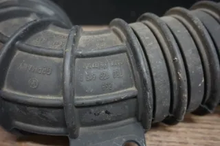 VW T5 T6 2,0 TDI Ansaugrohr Ansaugschlauch Saugrohr Luftrohr 7E0129615D - Bild 4