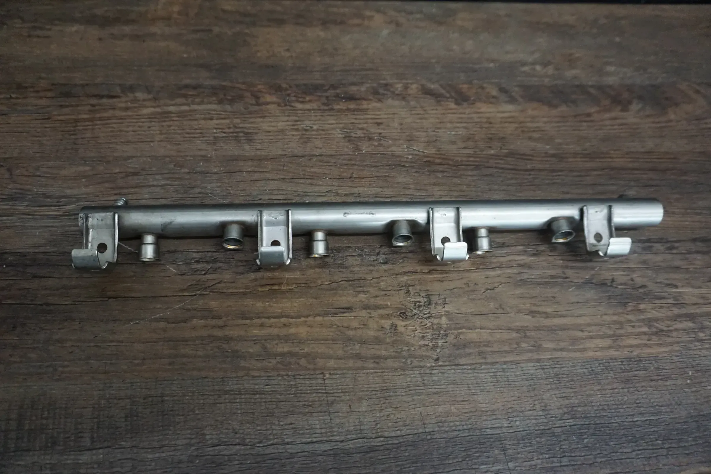 Kraftstoffverteiler Verteilerrohr Audi VW 3.2 BUB BDB BMJ 022133315AB R32 V6 - Bild 1
