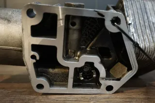 Ölfiltergehäuse für Seat Skoda VW Fabia Roomster Polo 1,2 12V BZG 03D115403D - Bild 2