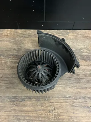VW T5 Multivan Lüftermotor Gebläsemotor Gebläse Lüfter 7H5820021B - Bild 2