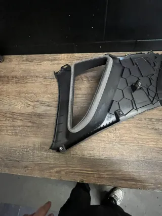 VW Polo Hinten Links Säule Rand 2G4867287A 2018 Verkleidung Säule Schwarz - Bild 9