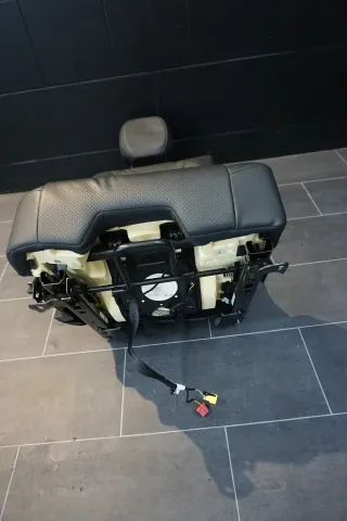 9Y3885376B Sitzend Sitz Hinten Rechte Seite Schwarzes Leder PORSCHE Cayenne 9Y - Bild 5