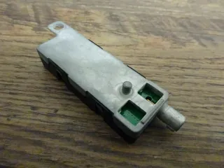 VW Touran 1T Antennverstärker Radio Antenne Verstärker 1T0035577P - Bild 3