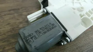 Audi RS6 4G Avant Fensterhebermotor Motor Fensterheber hinten links 8K0959811A - Bild 3