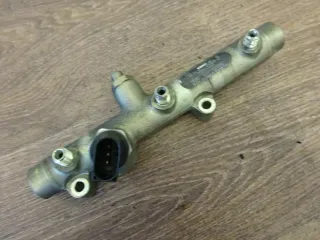 16. VW Touareg 7LA 3,0 TDI BKS Einspritzleiste Verteilerrohr Sensor 059130089 D - Bild 2