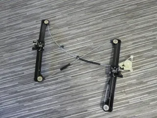 Audi A3 8V Fensterheber Fenstermechanik Fahrertür vorne rechts 3-türig - Bild 2