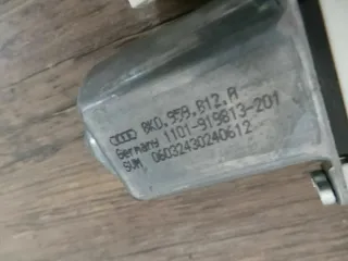 Audi A4 S4 8K A5 A6 Q7 RS6 Fensterhebermotor hinten links 8K0959812A - Bild 3