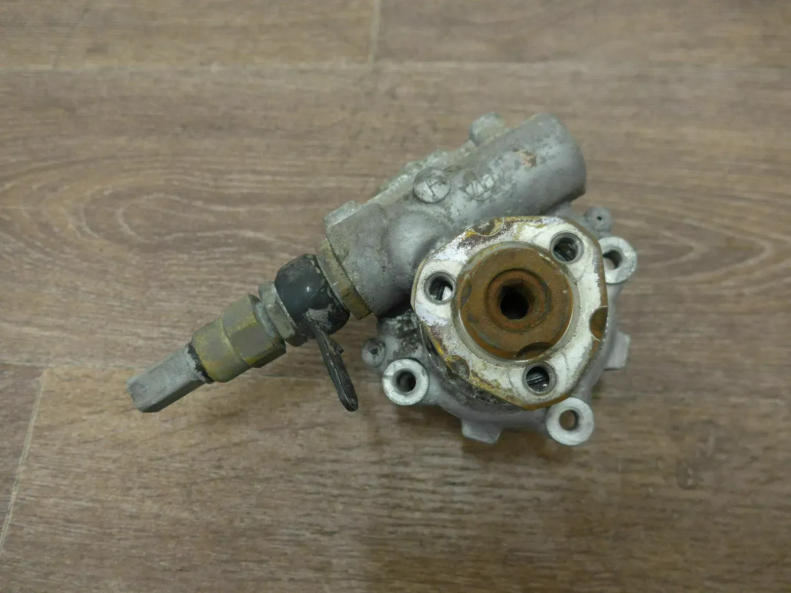 Servopumpe Pumpe VW Golf 4 AUDI TT S3 A3 8N0145154A BAM APY 1.8t *TOP* - Bild 1