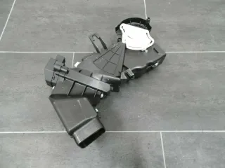 VW Phaeton 3D Luftführung Stellmotor unten rechts 3D0819874B Luftkanal Lüftung - Bild 3