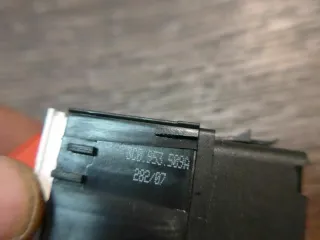 VW Passat 3C Original Warnlichtdrucktaster Warnblinklichtschalter 3C0953509A - Bild 3