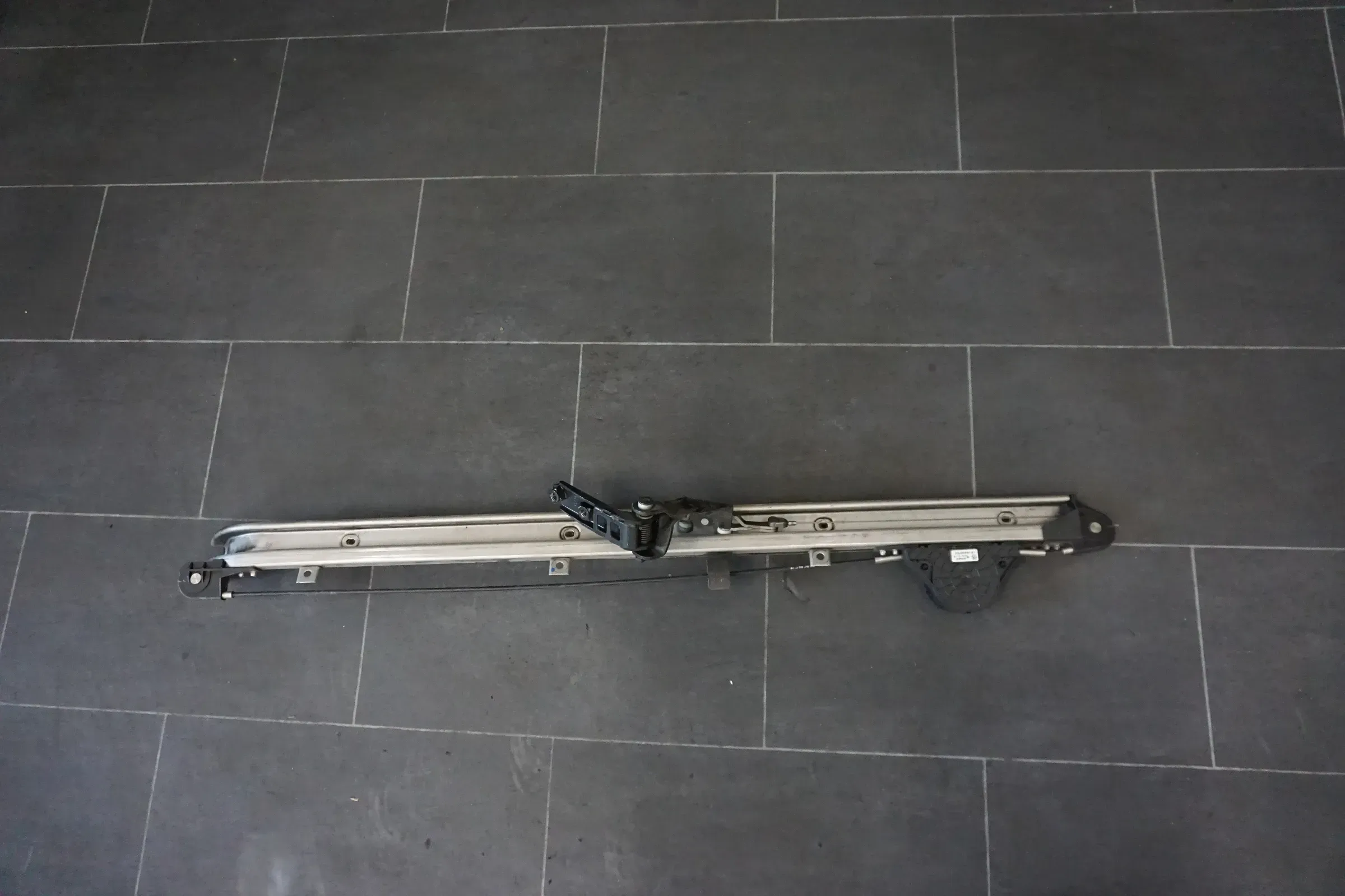 VW T5 FL Führungsschiene Schiebetür rechts Laufschiene 7E1843872C - Bild 1