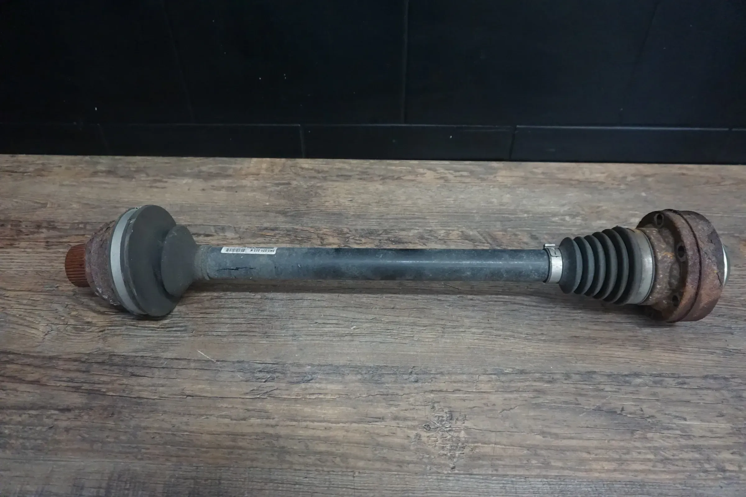 original Audi A4 8K A5 8T Antriebswelle Gelenkwelle hinten 8K0501203K - Bild 1