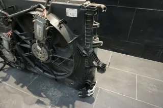 VW Touareg 7L Kühlerpaket Wasserkühler 7L0121253A Doppellüfter V6 R32 - Bild 11