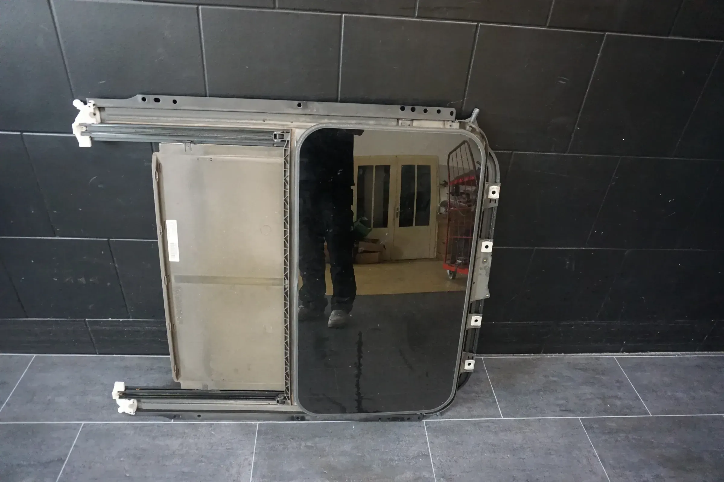 original Glasschiebedach mit Rahmen VW Touareg 7L Schiebedach 7L0877255 - Bild 1