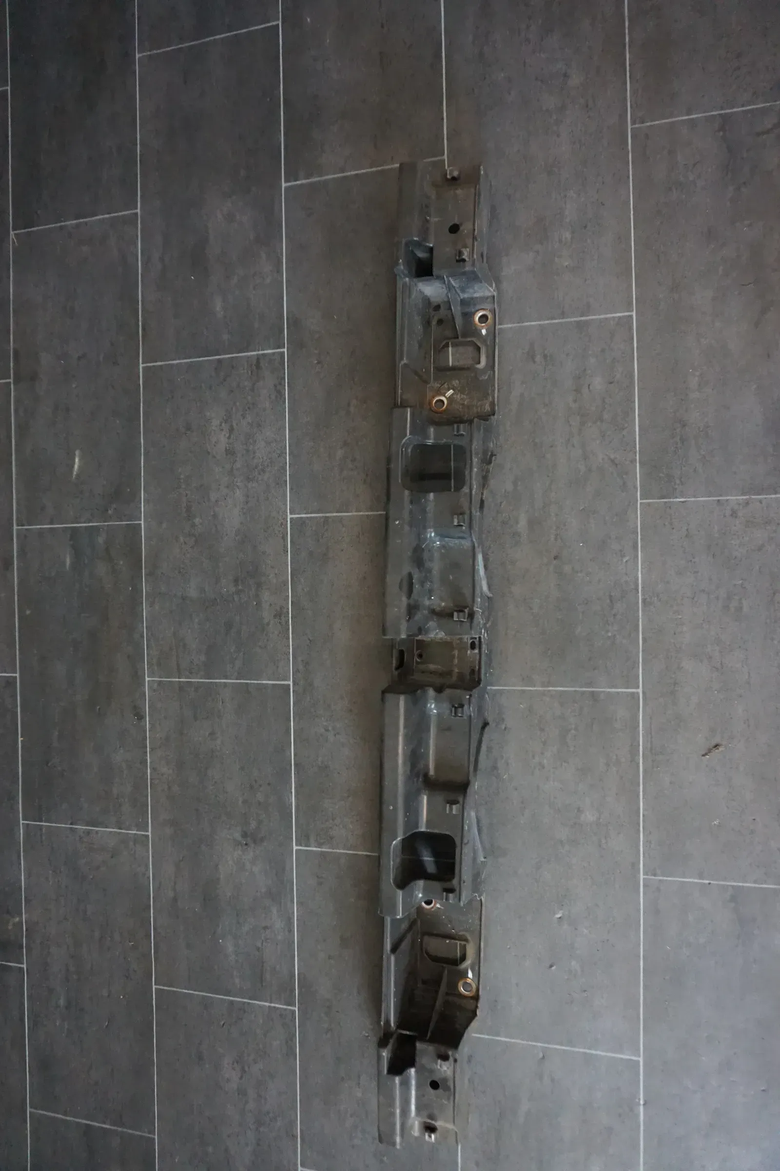 VW T5 T6 2010-2015 Trans Bus Kasten Multi Träger Stoßstange Hinten 7E0807305C - Bild 1
