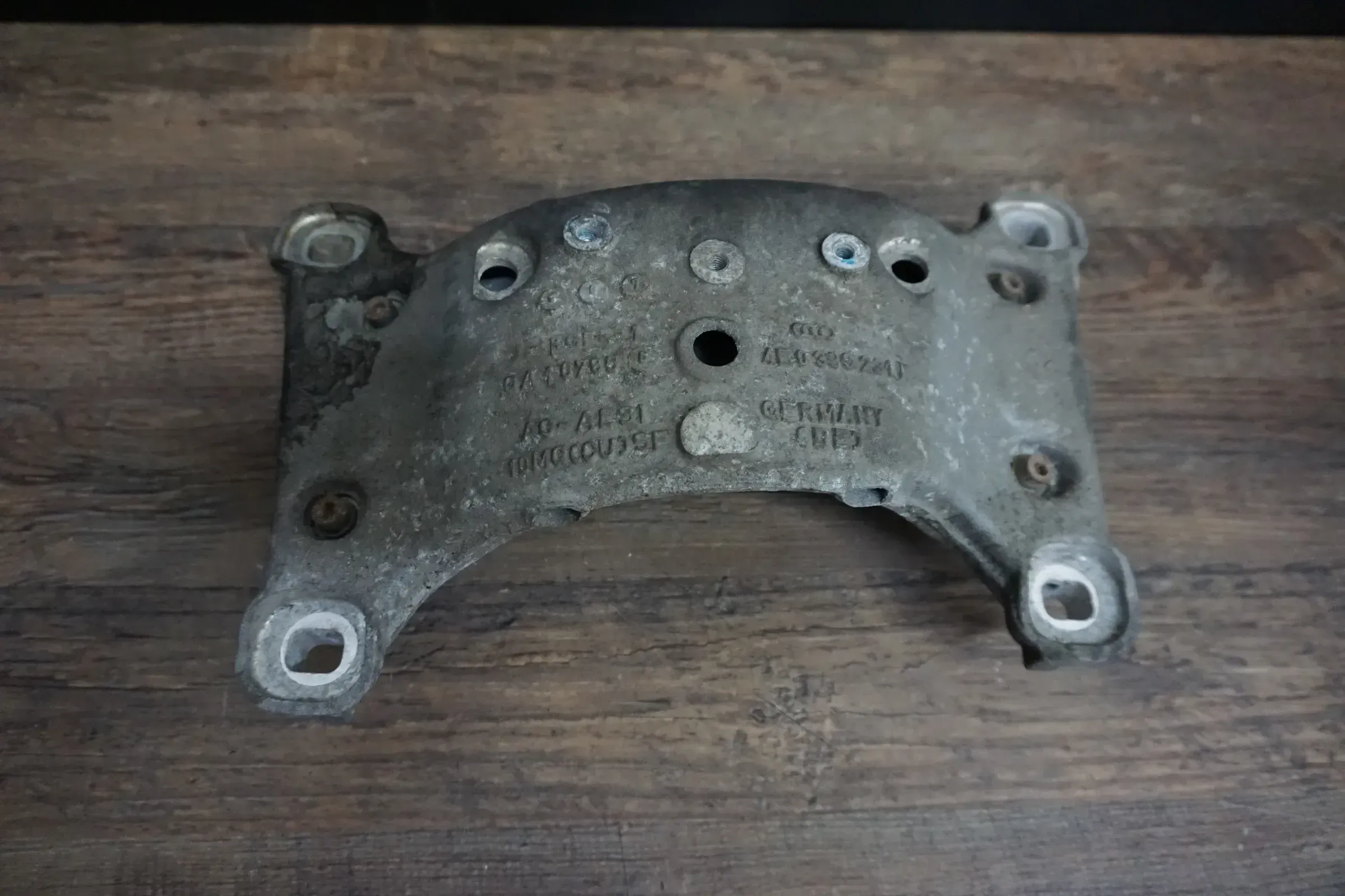 Audi A8 4E D3 Getriebeträger 4E0399231N Träger Halterung Getriebe Automatik - Bild 1