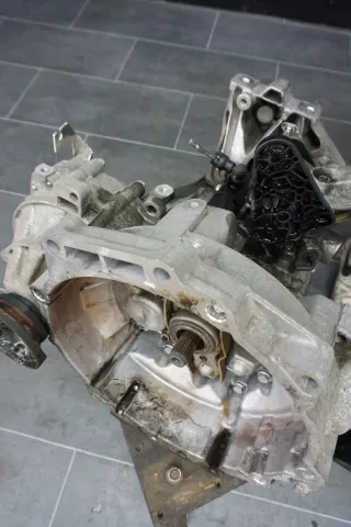 Getriebe Schaltgetriebe VW Touran 1T KWC Benzin 1.4 TSI 6 Gang 85tkm - Bild 8