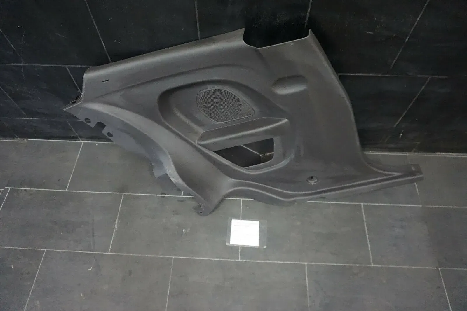 Seitenverkleidung Verkleidung Hinten Links Ford Fiesta VI JA8 8A61B31013 - Bild 1