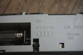 Innenraumleuchte Audi A3 8P A4 B6 B7 hinten Innenleuchte Leseleuchte 8P0947111 - Bild 3