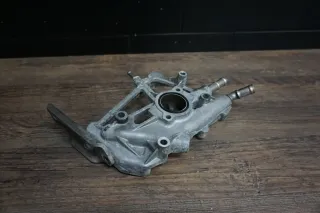 VW Bus T6 TDI AGR Halter für Kühler Abgasrückführungskühler 04L131425E - Bild 1