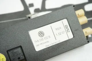 VW T5 Multivan ANTENNENVERSTÄRKER ANTENNE VERSTÄRKER 7H5035532B - Bild 3