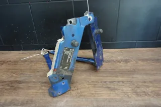 VW T4 Halter Scheinwerfer Kühler lange Front vorne links & rechts 7D0422491 - Bild 5