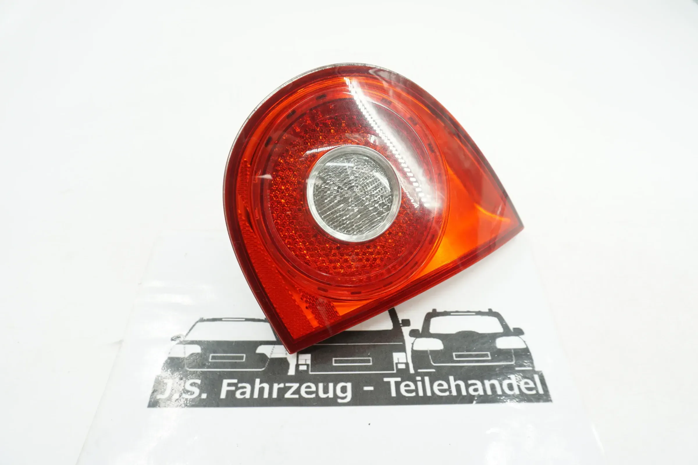 VW Golf 5 V 1K 03-09 Schlussleuchte Rückleuchte hinten innen rechts 1K6945108C - Bild 1