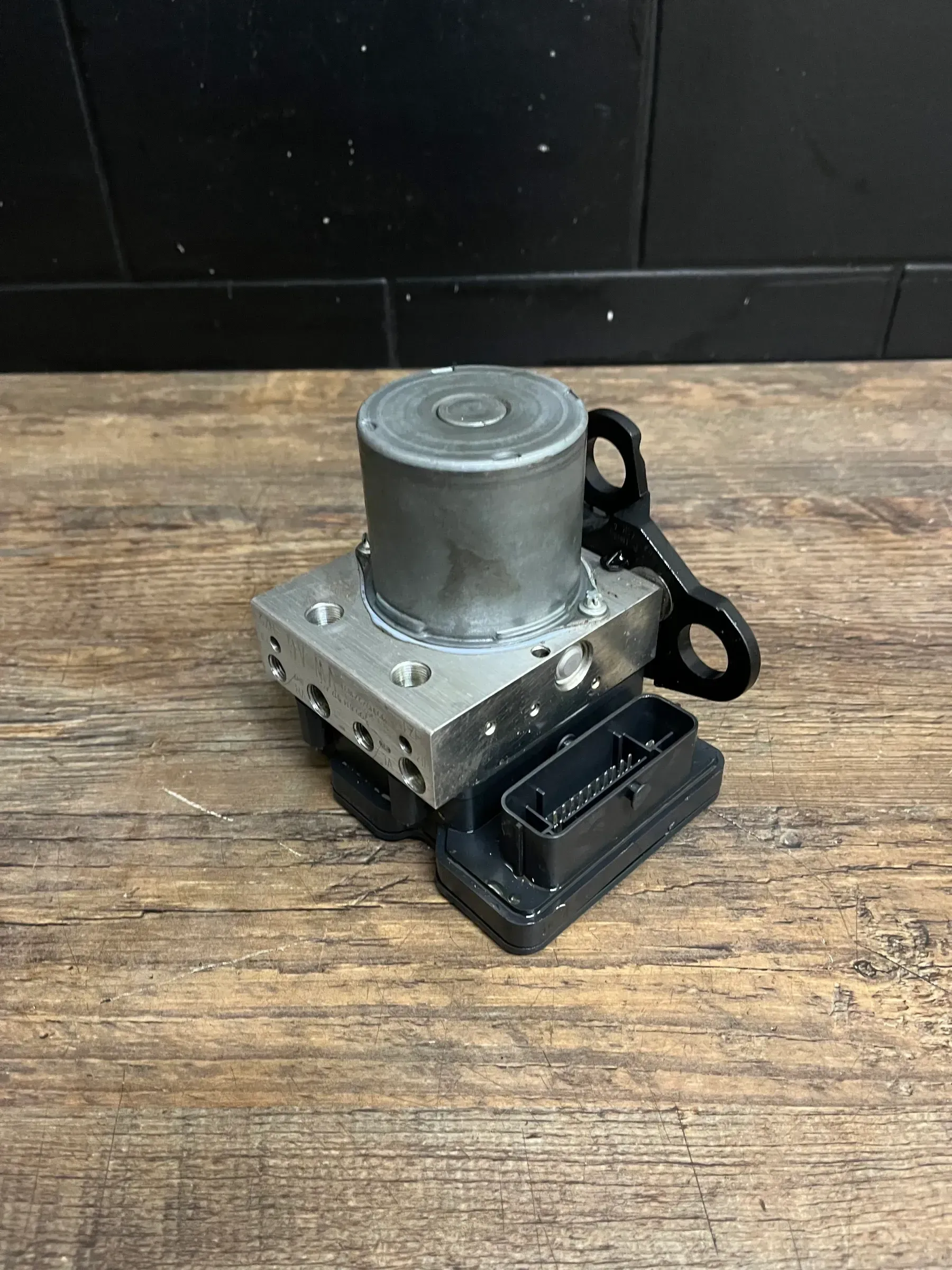 2Q0614517N / 2Q0614517AG / 0265292096 ABS PUMPE ABS PUMP Seat Ibiza V (KJB) 2019 - Bild 1