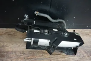 7L6422373B VW Touareg 7L Servobehälter Servopumpe Ausgleichsbehälter - Bild 4