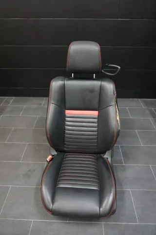 Dodge Challenger R/T 14 Sitz Fahrersitz Leder Sitzheizung Links Schwarz Rot - Bild 1