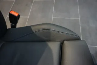 BMW F20 Sitz vorne Rechts Leder Schwarz Rote Naht Sitzheizung Sport M Paket 2018 - Bild 4