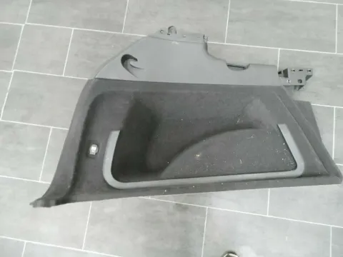 Article R933