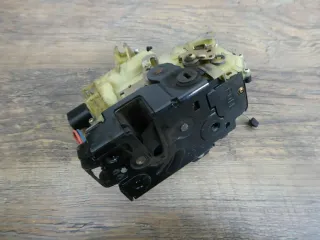 Türschloss elektr. hinten rechts Skoda Superb (3U4) Bj: 2004 3B4839016M Skoda - Bild 2