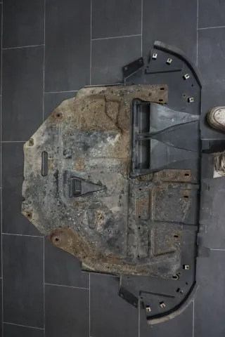 Unterbodenschutz Verkleidung vorne Audi TT 8N Unterfahrschutz V6 Carbio R32 - Bild 5