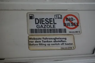 Volkswagen Transporter Caravelle T5 2007 Tankdeckel 7H0010310T R902 weiß - Bild 7