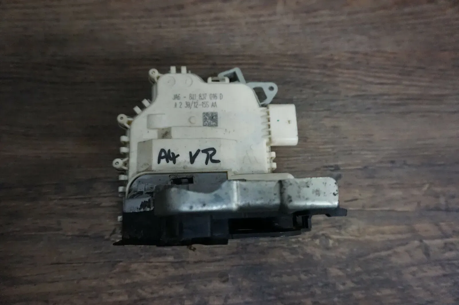 Original Audi A4 A5 A8 Q3 Q5 Türschloss Tür Schloss vorne rechts 8J1837016D - Bild 1