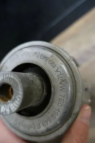 7H0827152 Original VW T5 T6 Scharnier Flügeltür rechts oben weiß - Bild 3