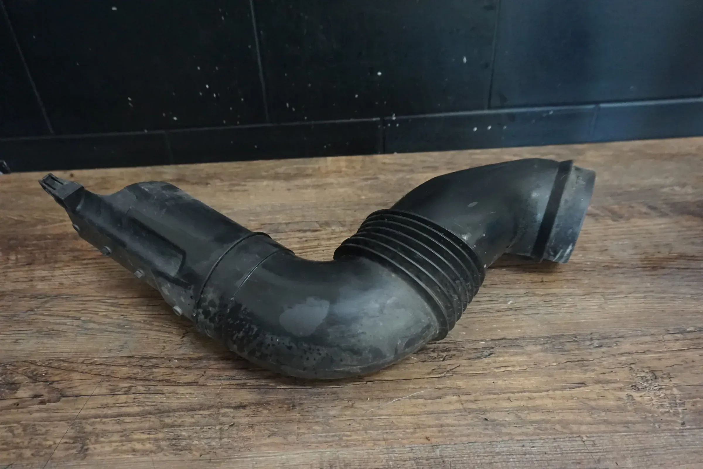 ORIGINAL VW 7E0129578B Luftfilter Ansaugschlauch VW TRANSPORTER T6 2.0TDI - Bild 1