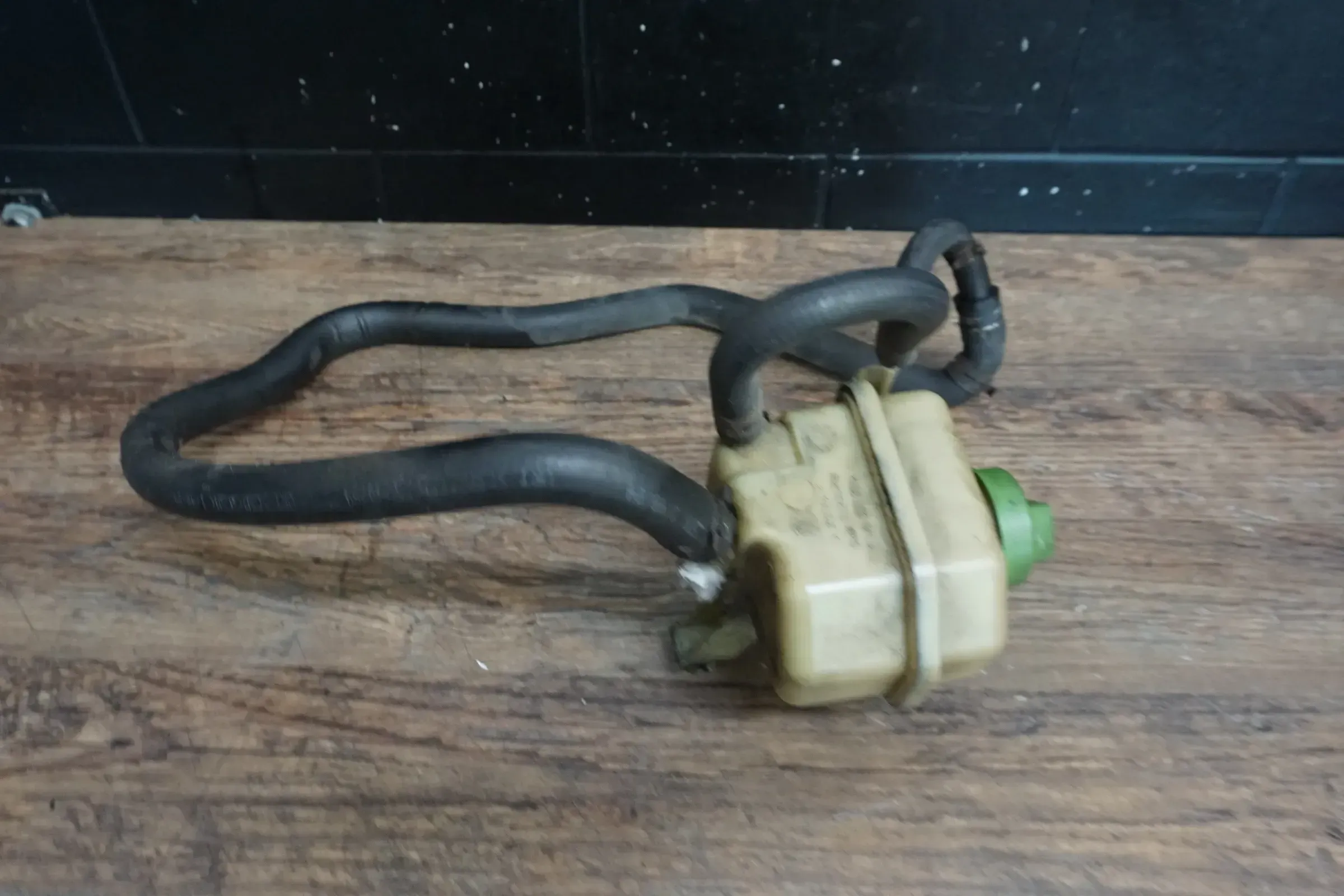 VW T5 Multivan AXE Servo Servoleitung Servobehälter Servoschlauch 7H0422371A - Bild 1