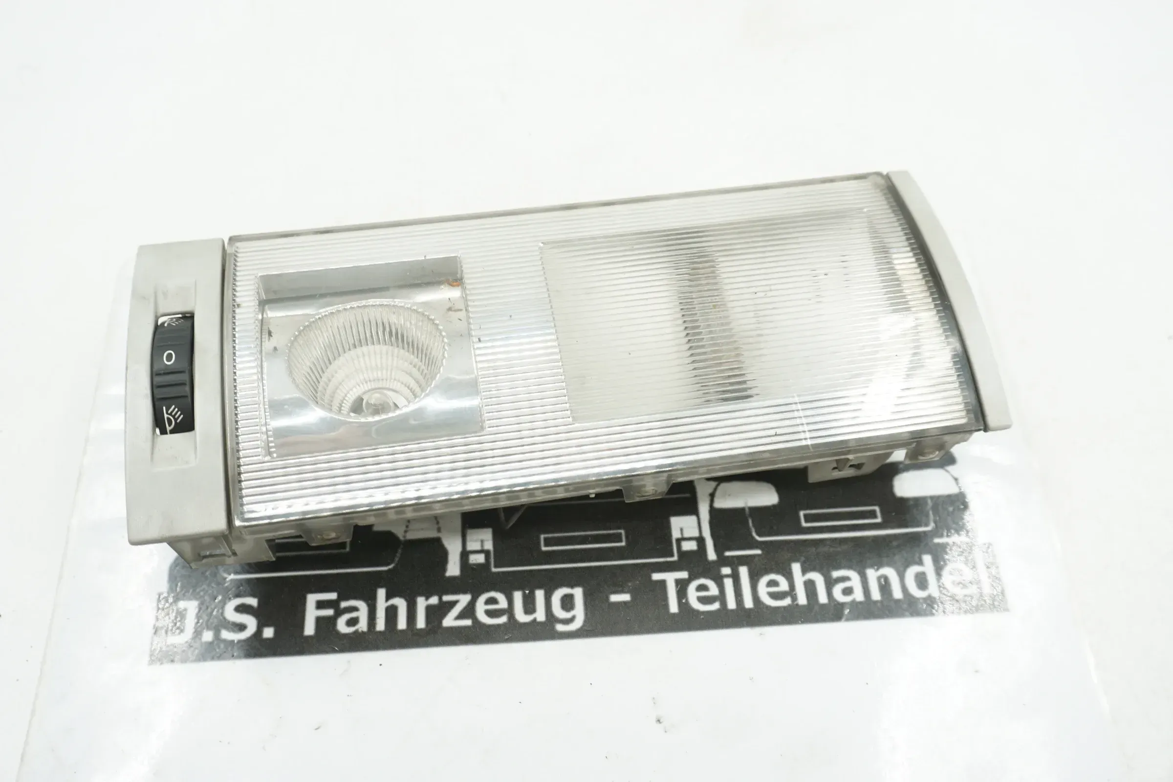 VW T5 / INNENRAUMLEUCHTE LEUCHTE hinten / 7H5947105 - Bild 1