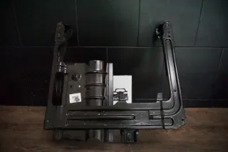 Audi Q7 4L Sitzkonsole Konsole Sitzgestell 7L0881678G VORNE LINKS - Bild 2