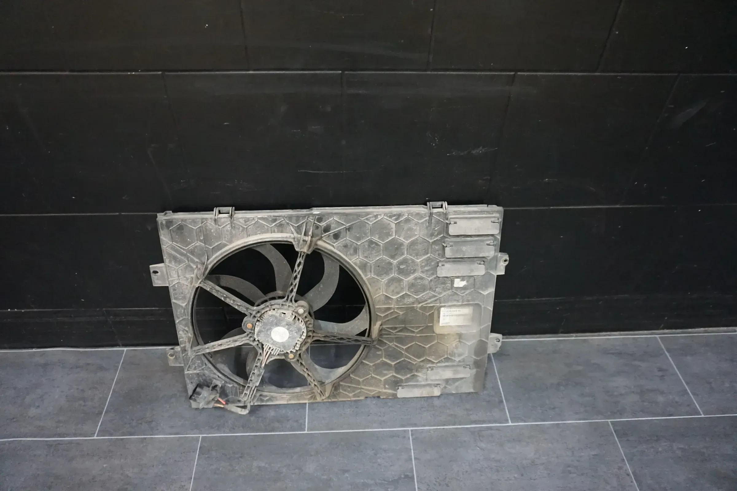 Kühlerlüfter VW T5 2.0 TDI Elektrolüfter Kühler 7E0121201L 7E0121205 Original - Bild 1
