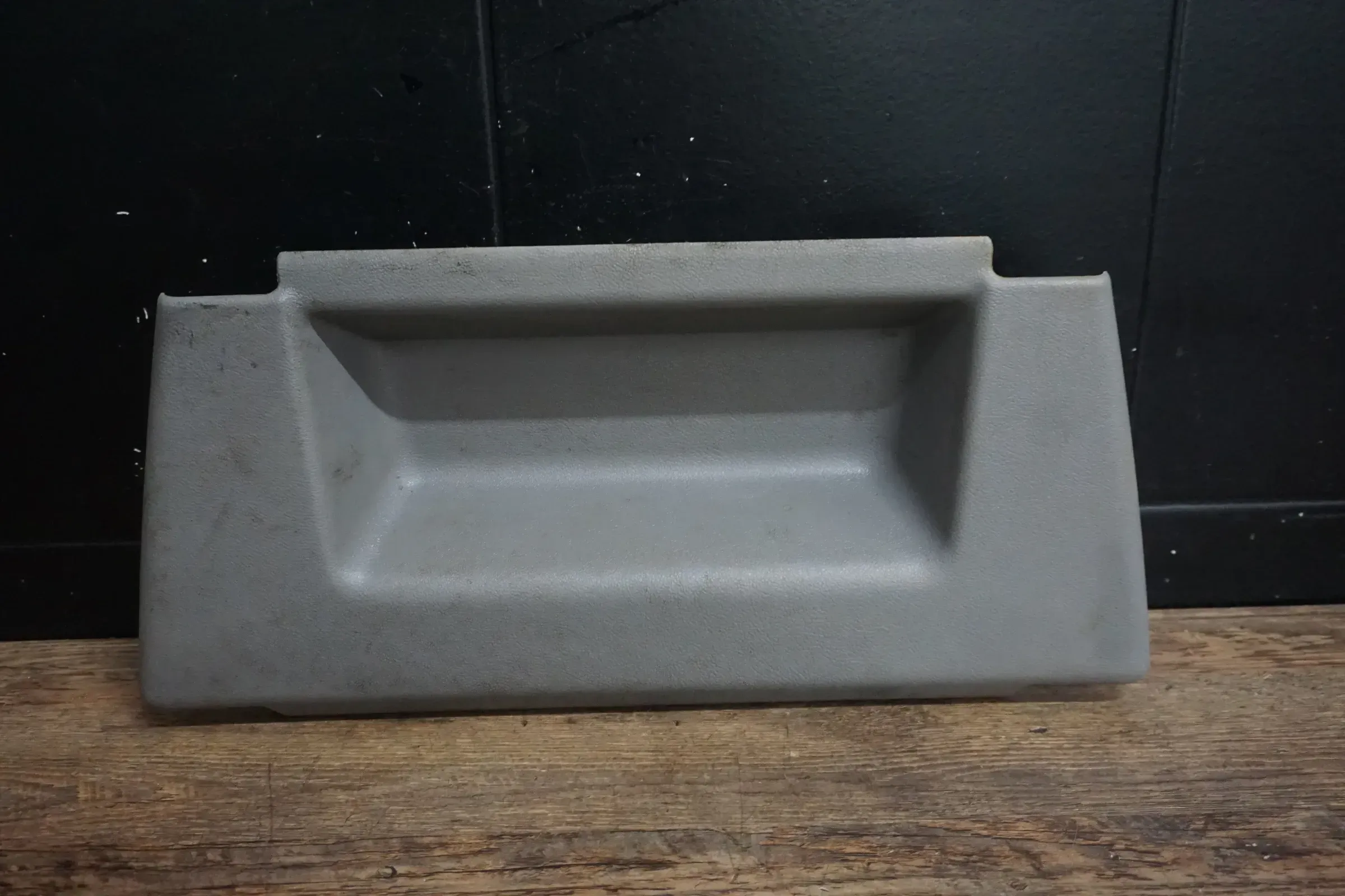 Original VW T5 T6 Verkleidung Sitz Abdeckung Hinten Abdeckung 7H0881697B - Bild 1