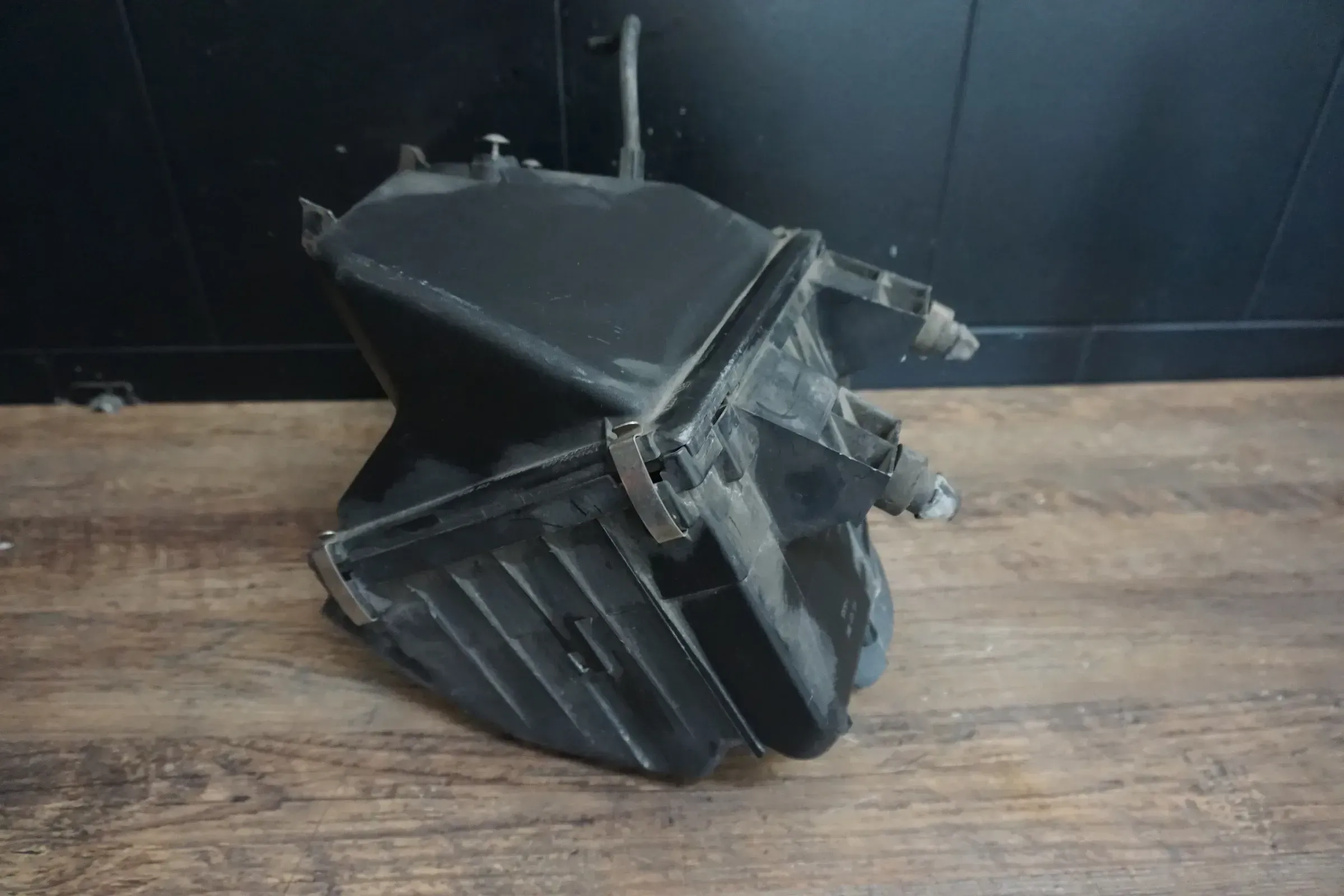 Audi A6 4B 4BH 2.5 TDI Luftfilterkasten Luftfiltergehäuse 4B0133835L 4B0133837F - Bild 1